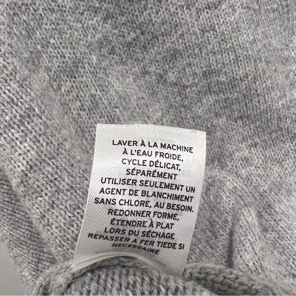 Trouve Gray Asymmetrical Sweater Size M - Picture 7 of 8